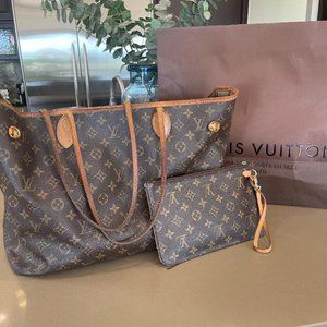 **AUTHENTIC** Louis Vuitton Neverfull